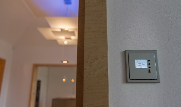 ovládání inteligentního domu tlačítka